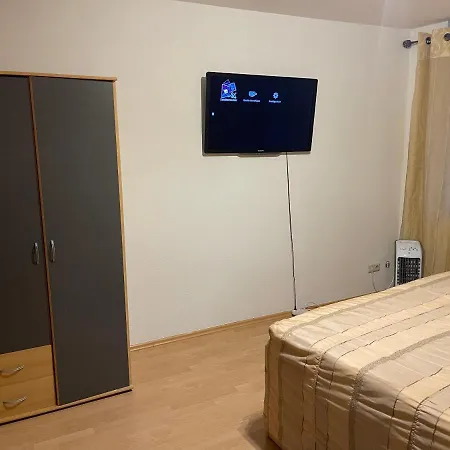 Vip Avec Parking Et Internet アパート トリーア