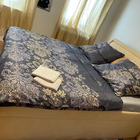 Vip Avec Parking Et Internet Trier